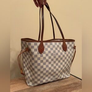 Neverfull MM Blue and White Tote